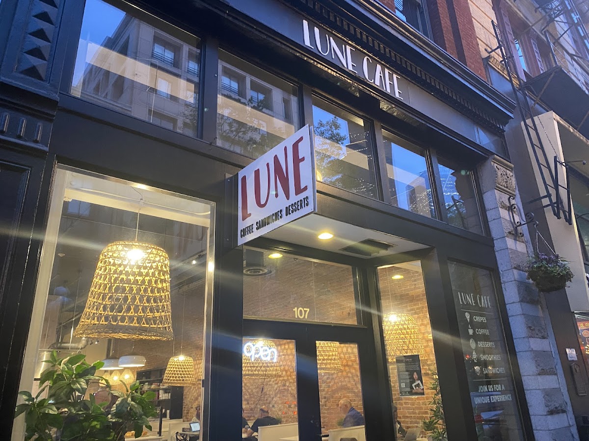 Lune Cafe — photo 1