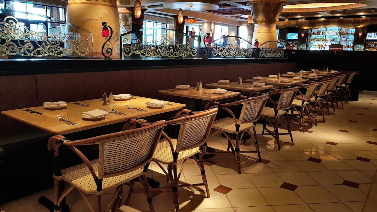 The Cheesecake Factory — photo 1